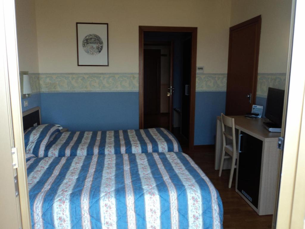 Hotel La Fonte Osimo Pokoj fotografie